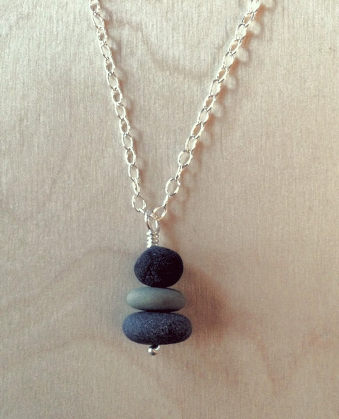 Cairn necklace, 3 pebbles | Upland Road