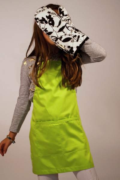 Kids Organic cotton apron in Lime Green