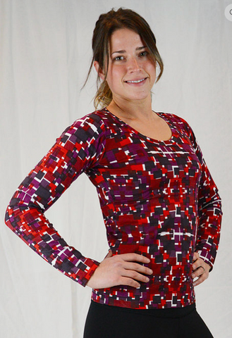 Lightweight long-sleeved 100% organic cotton shirt for women geometric print with reds.